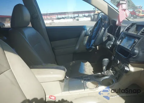 2013 Toyota Highlander Se V6 z USA, uszkodzony, nr VIN 5TDZK3EH1DS131796